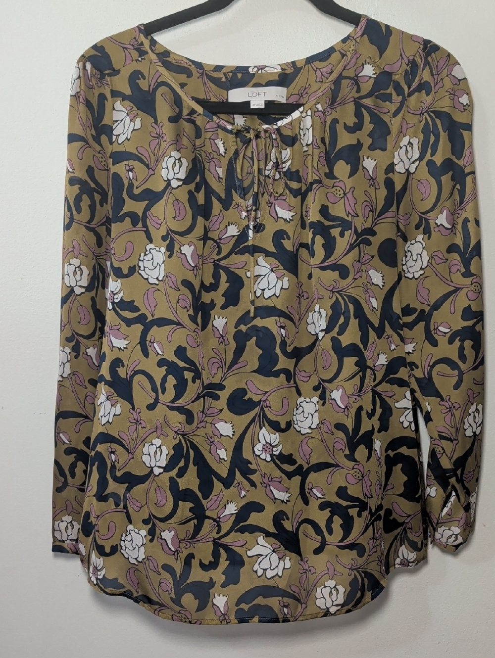 LOFT Olive Floral Tie-Neck Blouse Goblincore Dark Academia Women's Size MP